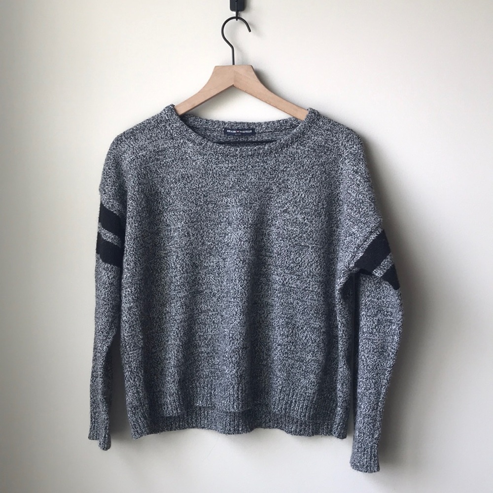 Brandy Melville | long Sleeve Fleece
